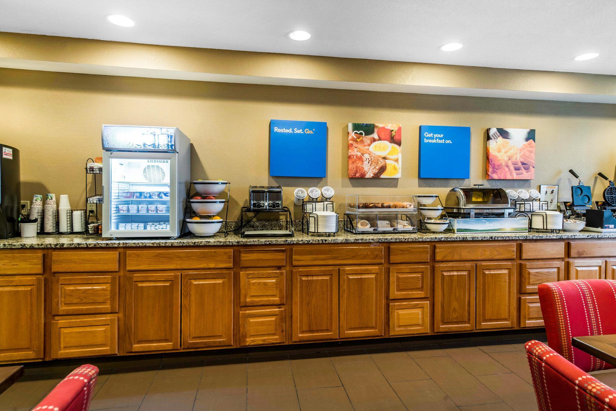 Comfort Inn & Suites Hays I-70 Kültér fotó