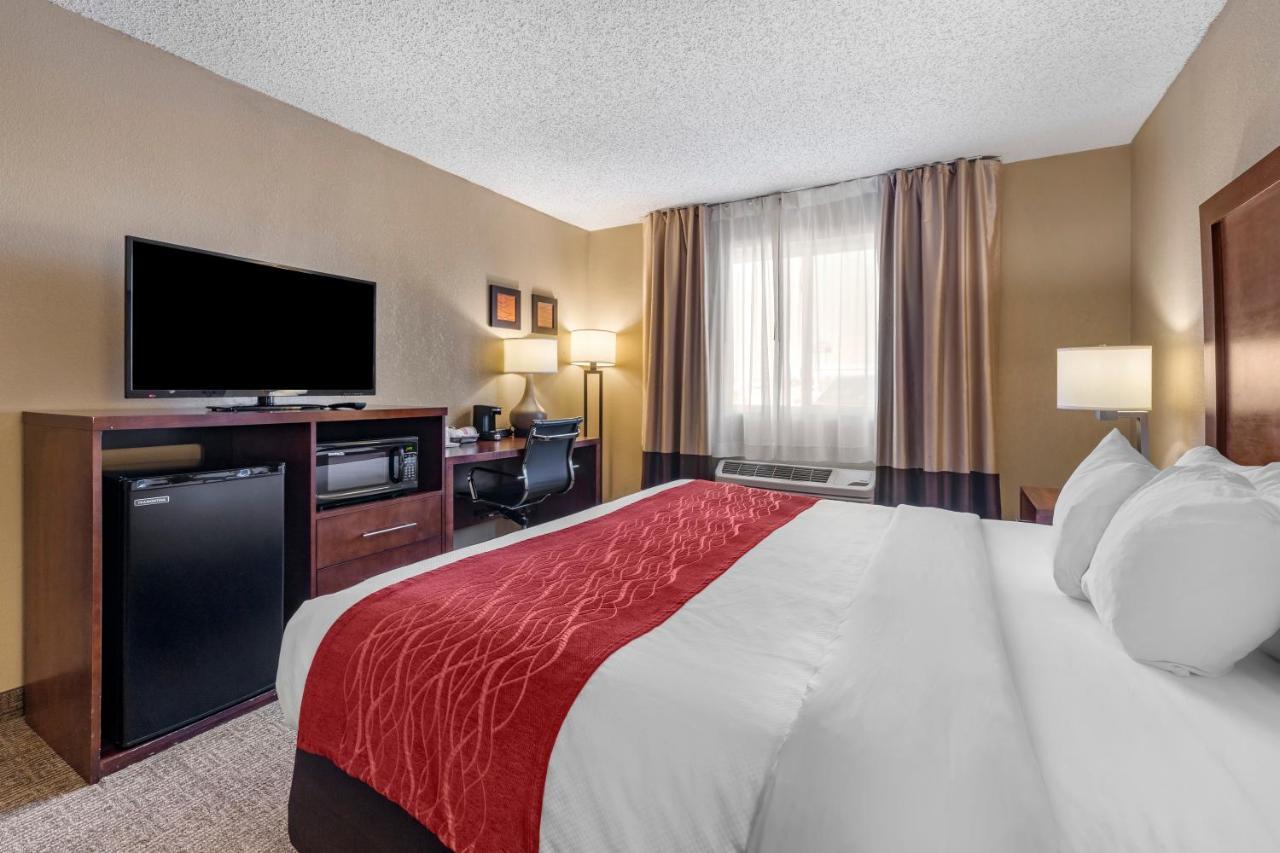 Comfort Inn & Suites Hays I-70 Kültér fotó