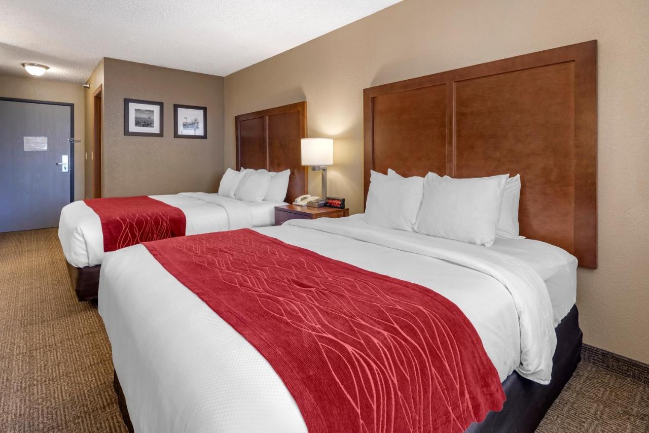 Comfort Inn & Suites Hays I-70 Kültér fotó