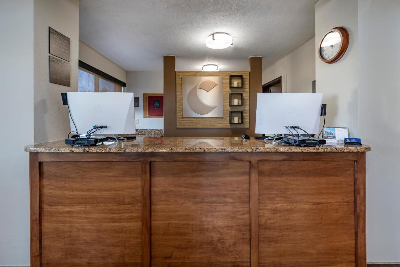 Comfort Inn & Suites Hays I-70 Kültér fotó
