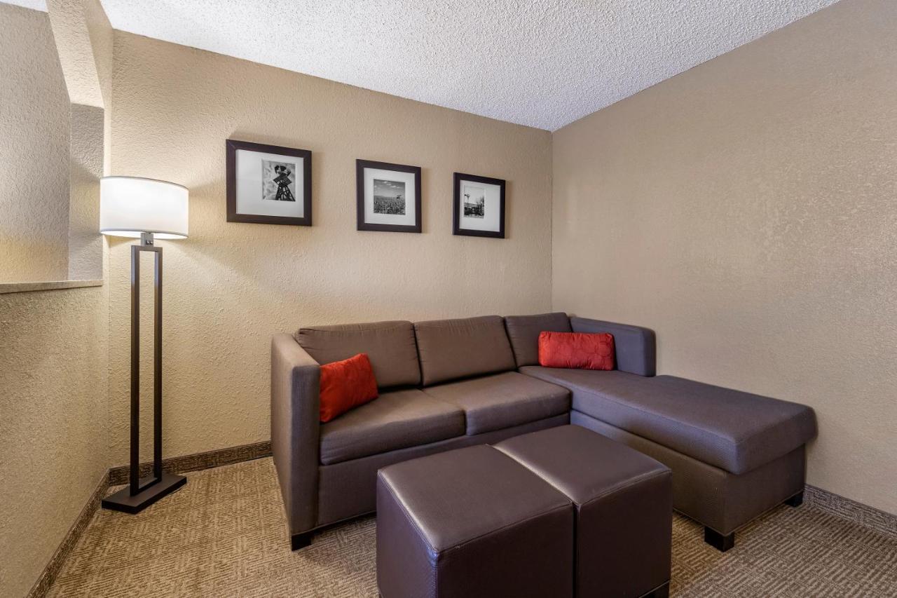 Comfort Inn & Suites Hays I-70 Kültér fotó