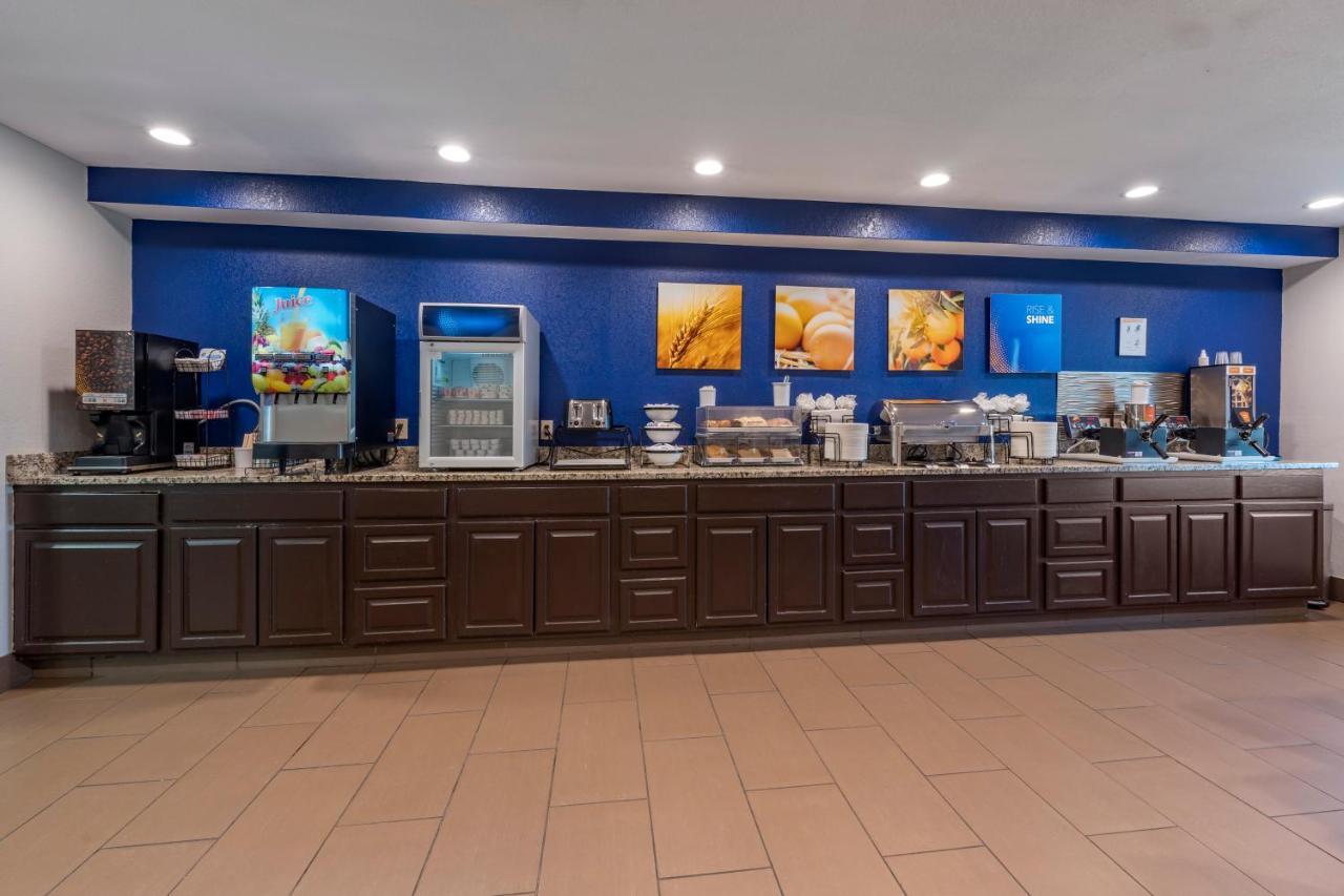 Comfort Inn & Suites Hays I-70 Kültér fotó